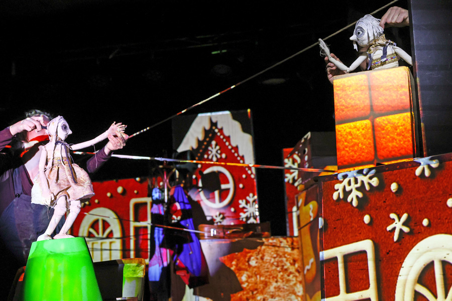 Circus Archetypus, die Seiltänzerin © Barbara Pálffy