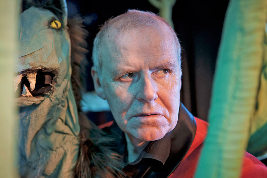 Christoph Bochdansky mit seinen Waldbewohnern © Gregor Grkinic