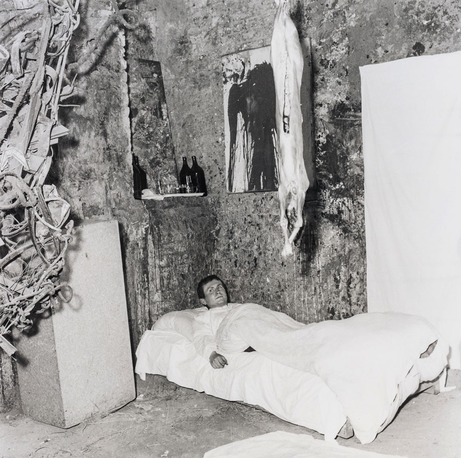  Hermann Nitsch 3. Aktion, Fest des psychophysischen Naturalismus 28. Juni 1963 Atelier Muehl