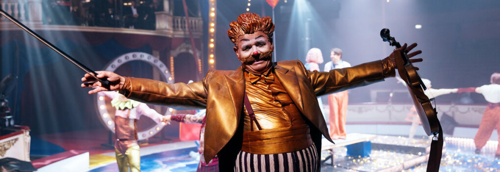 Clown OriolO als goldener Schani © Victoria Nazarova 