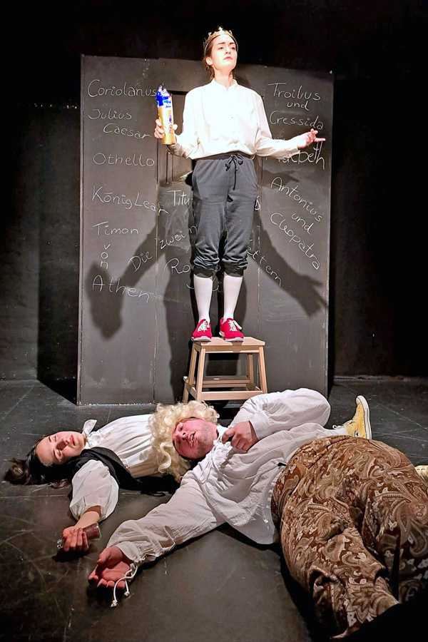 Shakespeares sämtliche Werke, Szenenfoto © Walter Pobaschnig