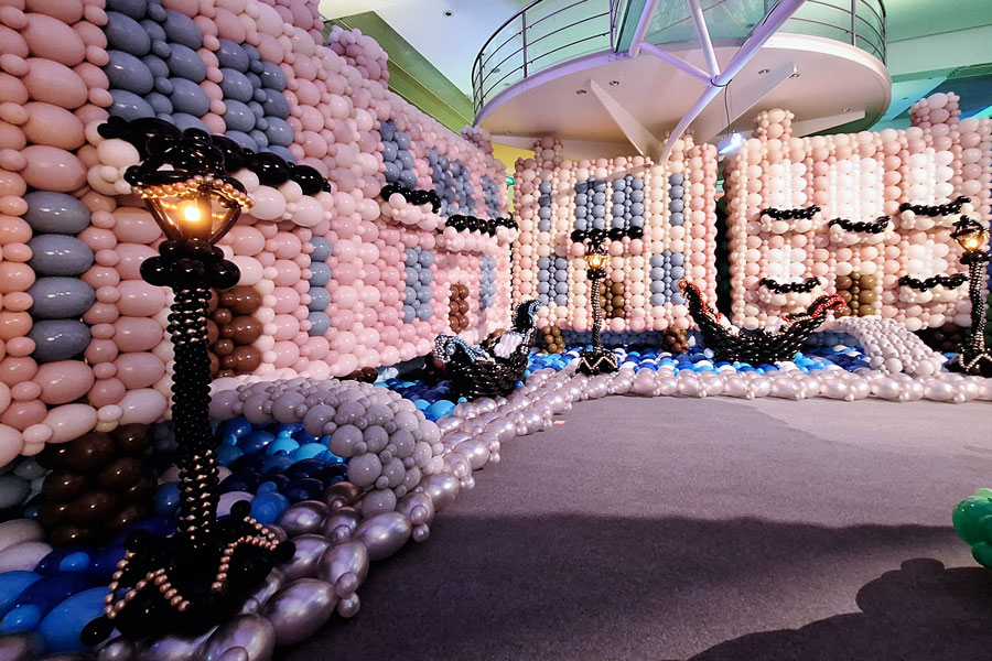 LUFTBALLONWELTEN, Ausstellungsansicht