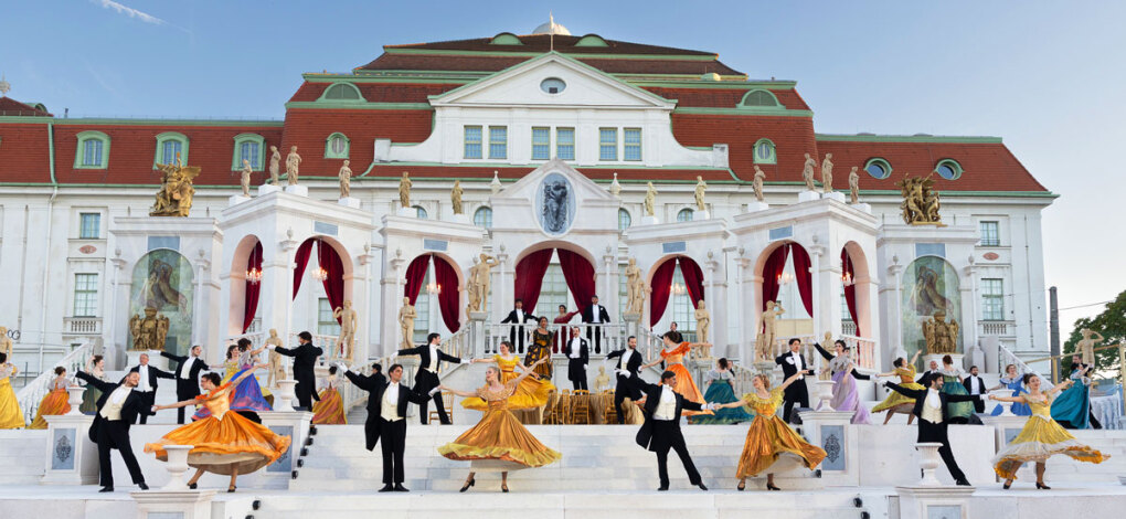 Ensemble, Bühne © MAGMAG