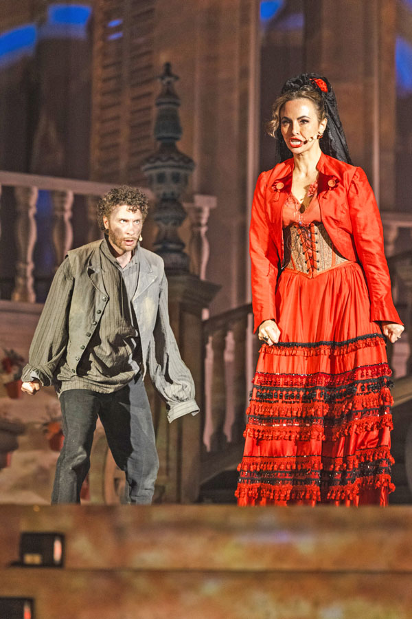 Don José und Carmen vor der Katastrophe © Wiener Opernsommer
