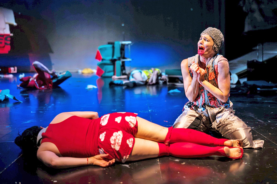 Fleder.Strauss, Szenenfoto © Nadine Melanie Hack Fleder.Strauss, Szenenfoto © Nadine Melanie Hack