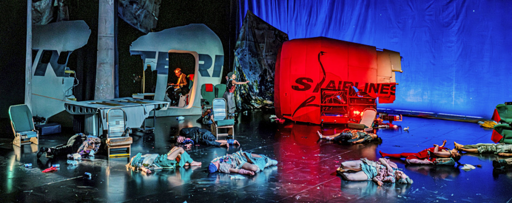 Fleder.Strauss, Szenenfoto © Nadine Melanie Hack Fleder.Strauss, Szenenfoto © Nadine Melanie Hack